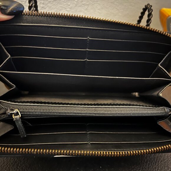 Gucci GG Marmont Chevron Zip Wallet Black & White Leather - Picture 6 of 10